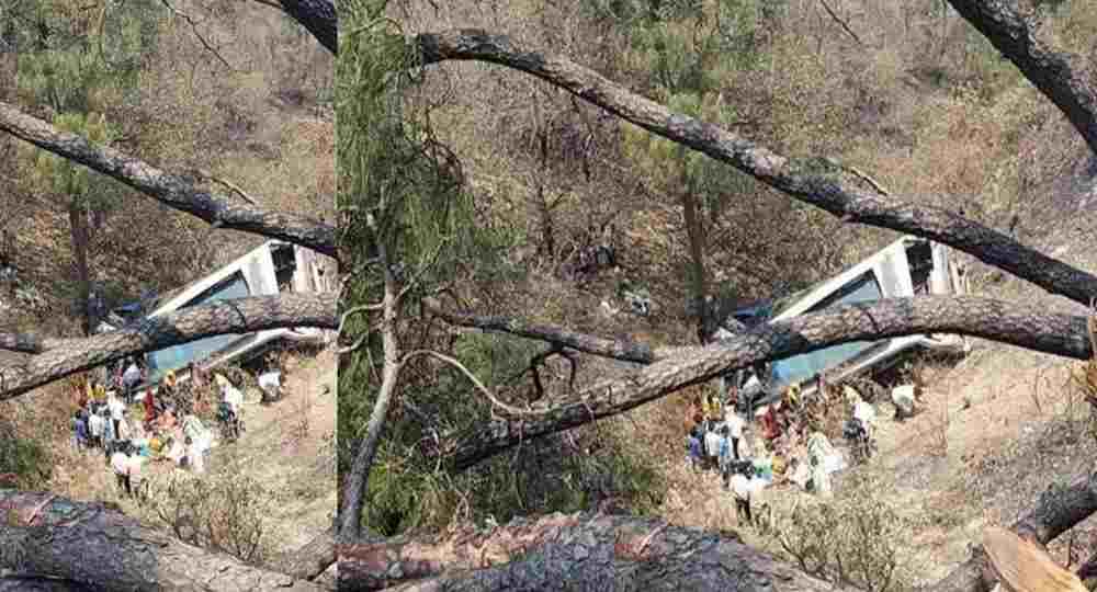 Akhnoor bus accident Jammu